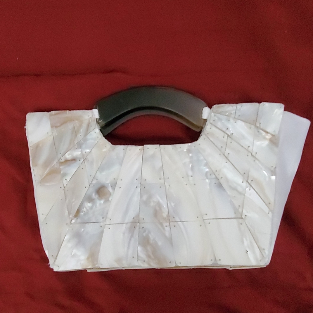 Open Clutch with handles
